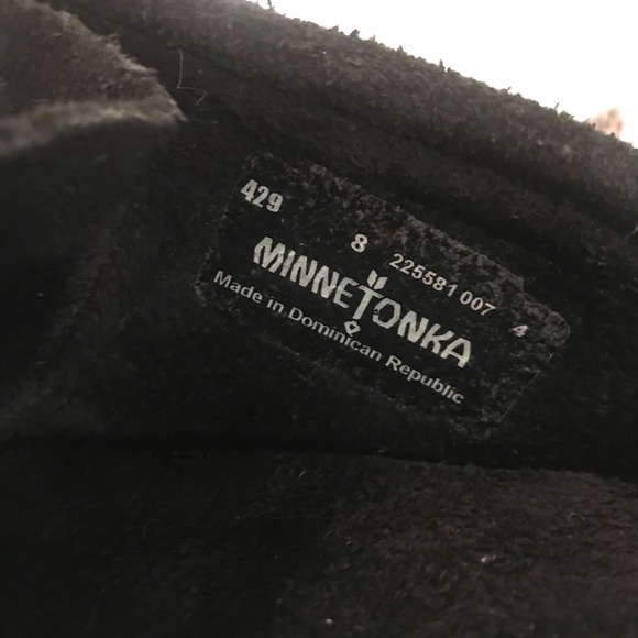 Minnetonka Moccasin Boots Black - Picture 3 of 6